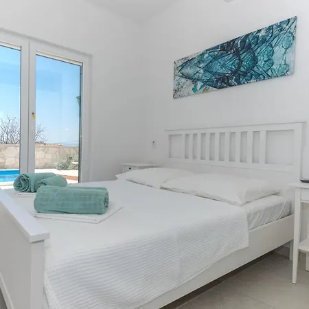 펜션 Dante With Sea View & Private Pool 마카르스카