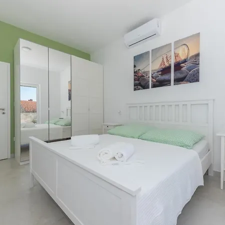 Dante With Sea View & Private Pool * 마카르스카